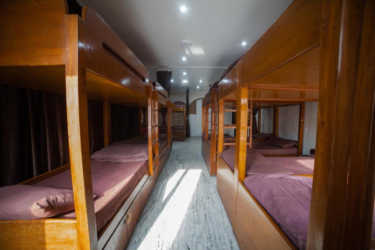 Pearl Courtyard Dormitory Waranasi Zewnętrze zdjęcie