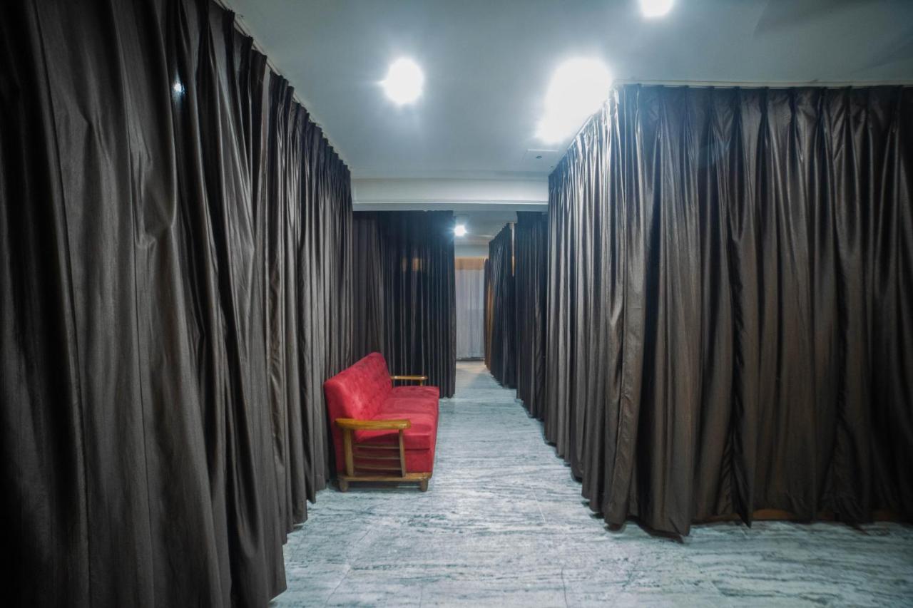 Pearl Courtyard Dormitory Waranasi Zewnętrze zdjęcie