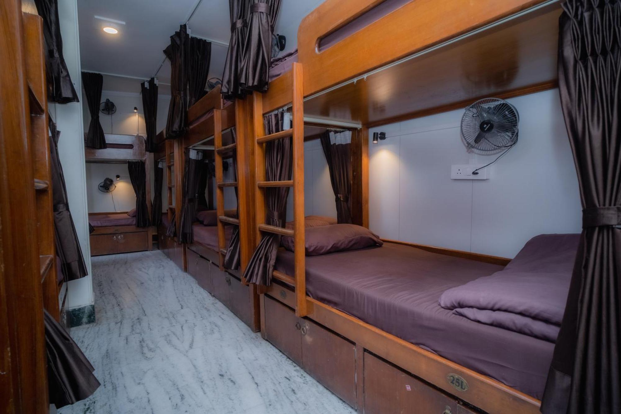 Pearl Courtyard Dormitory Waranasi Zewnętrze zdjęcie
