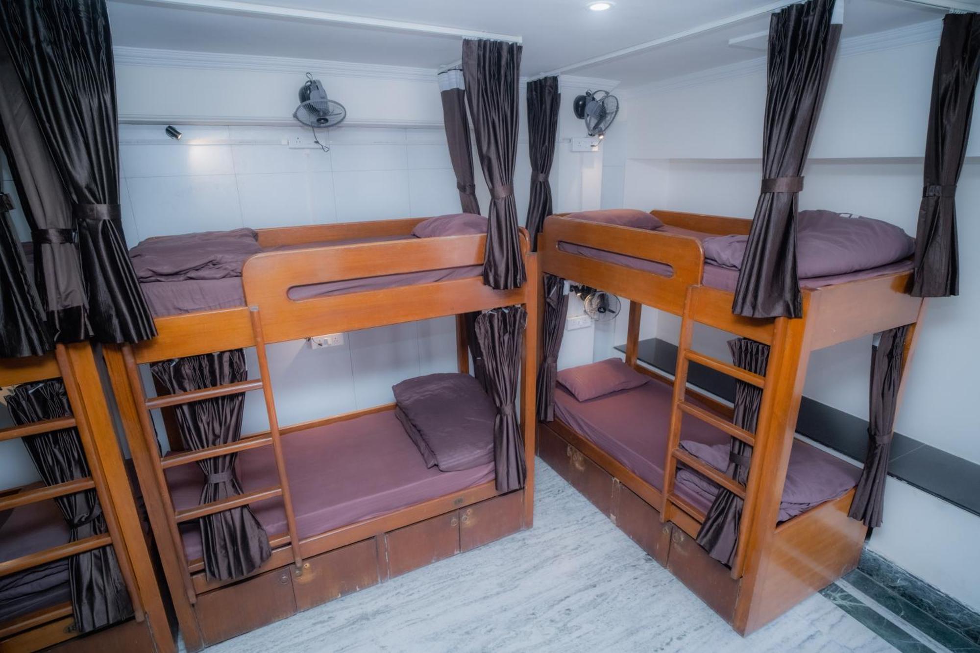 Pearl Courtyard Dormitory Waranasi Zewnętrze zdjęcie